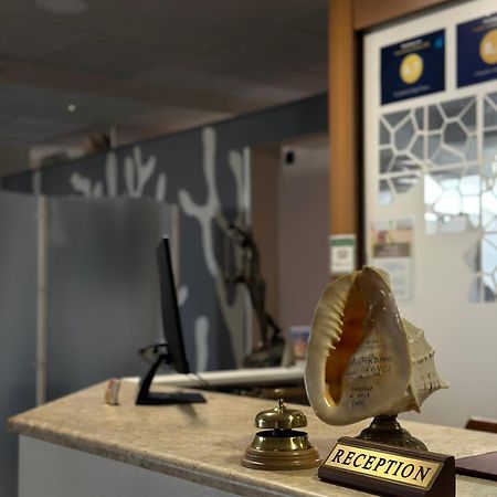 נולה Hotel Il Giardino Degli Aranci מראה חיצוני תמונה