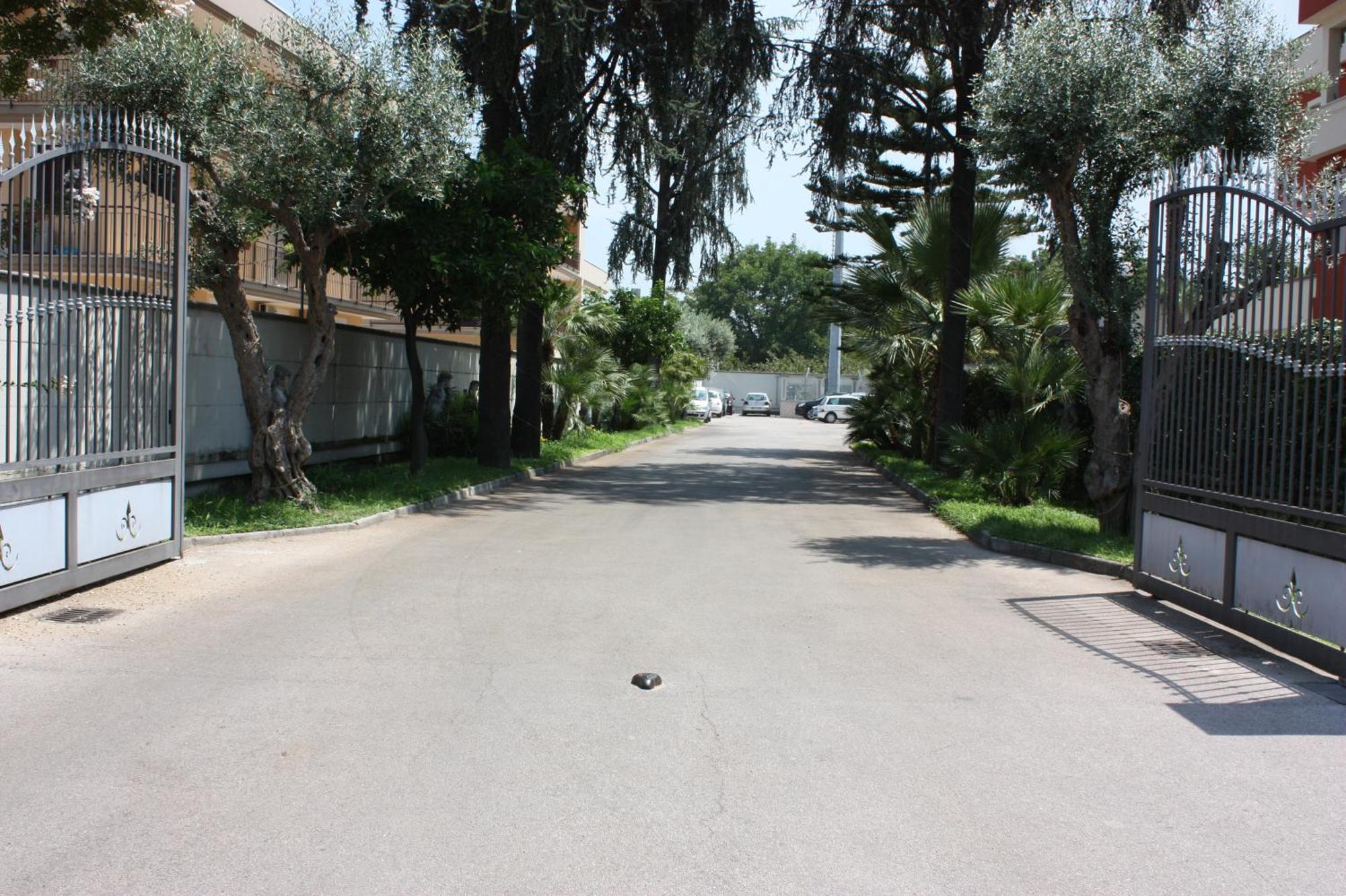נולה Hotel Il Giardino Degli Aranci מראה חיצוני תמונה