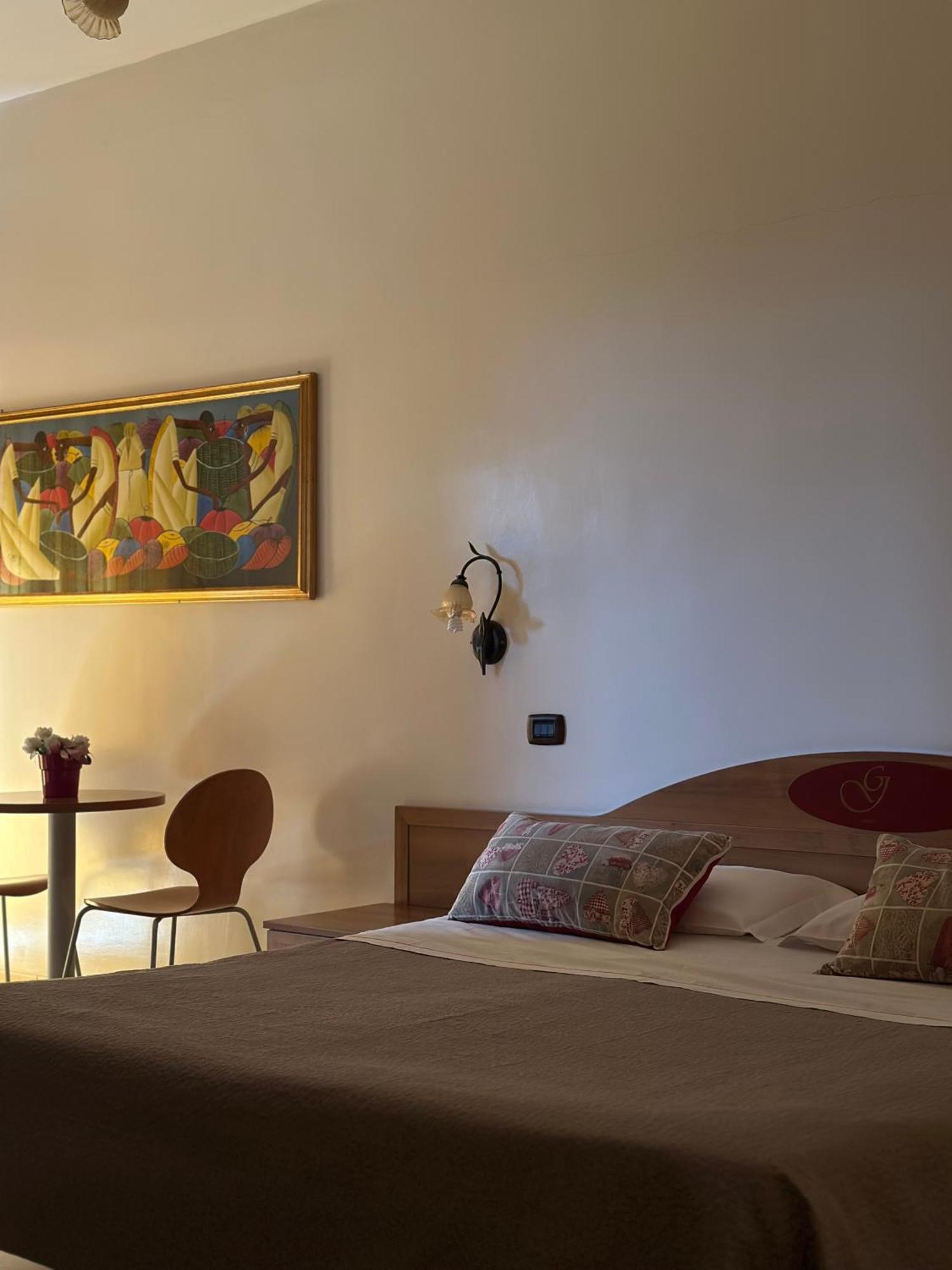 נולה Hotel Il Giardino Degli Aranci מראה חיצוני תמונה