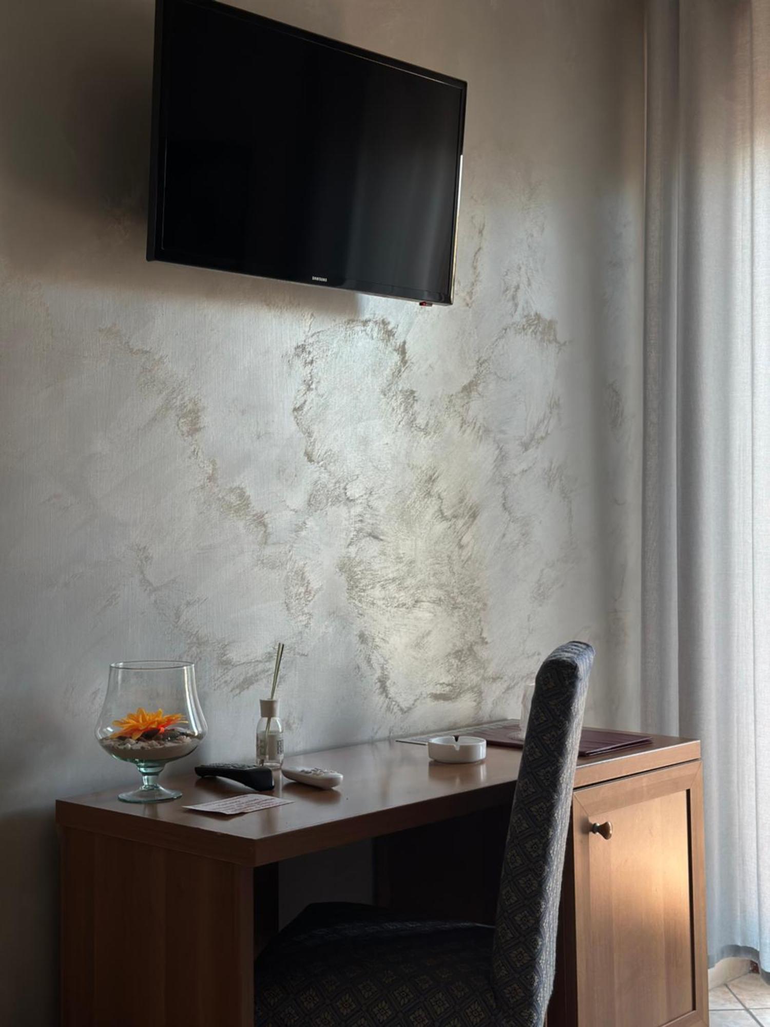 נולה Hotel Il Giardino Degli Aranci מראה חיצוני תמונה