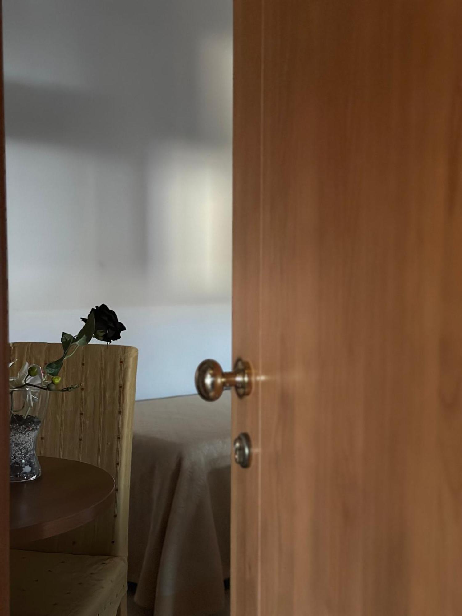 נולה Hotel Il Giardino Degli Aranci מראה חיצוני תמונה