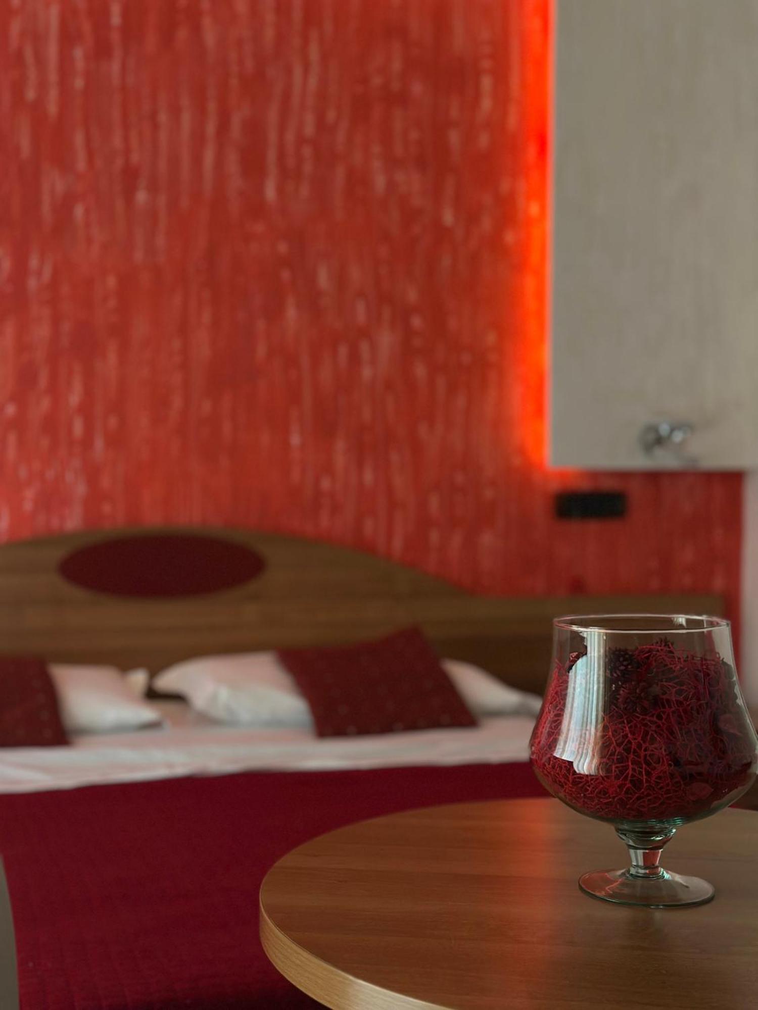 נולה Hotel Il Giardino Degli Aranci מראה חיצוני תמונה