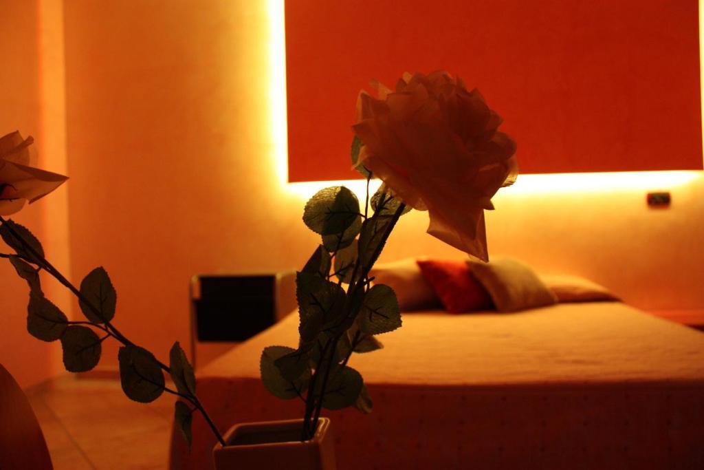 נולה Hotel Il Giardino Degli Aranci מראה חיצוני תמונה
