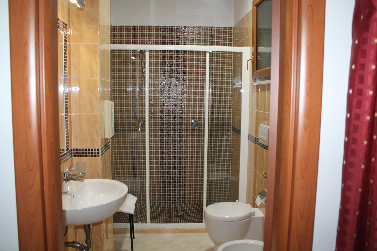 נולה Hotel Il Giardino Degli Aranci מראה חיצוני תמונה