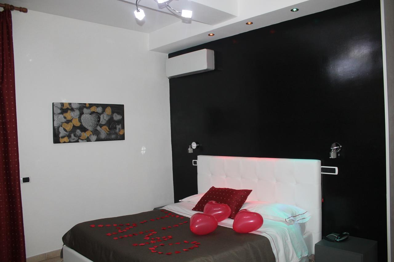 נולה Hotel Il Giardino Degli Aranci מראה חיצוני תמונה