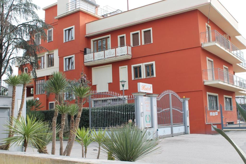 נולה Hotel Il Giardino Degli Aranci מראה חיצוני תמונה
