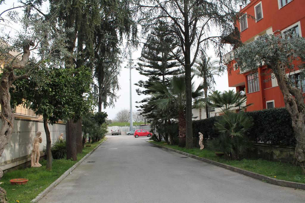 נולה Hotel Il Giardino Degli Aranci מראה חיצוני תמונה