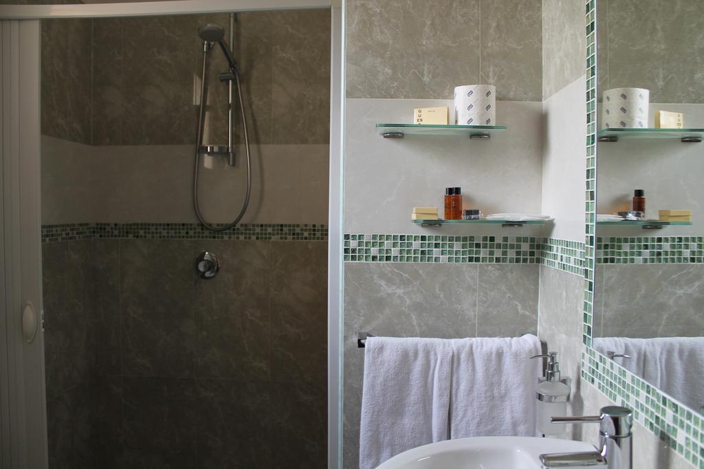 נולה Hotel Il Giardino Degli Aranci מראה חיצוני תמונה