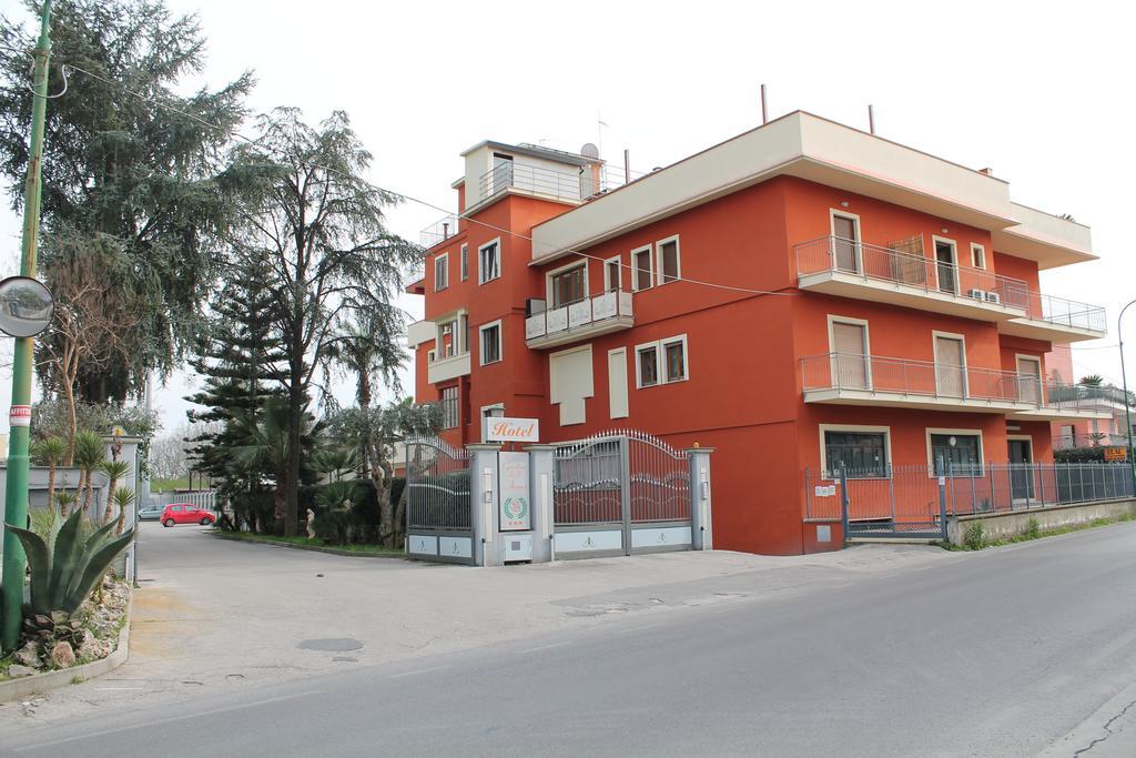 נולה Hotel Il Giardino Degli Aranci מראה חיצוני תמונה